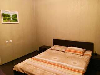 Апартаменты Двухкомнатные апартаменты в центре Мариуполь-7